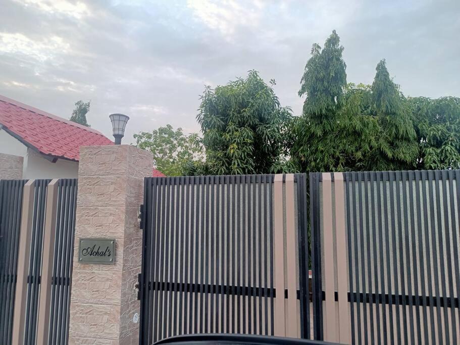 Villa Achal Farm जंगल में मंगल Gurgaon Esterno foto